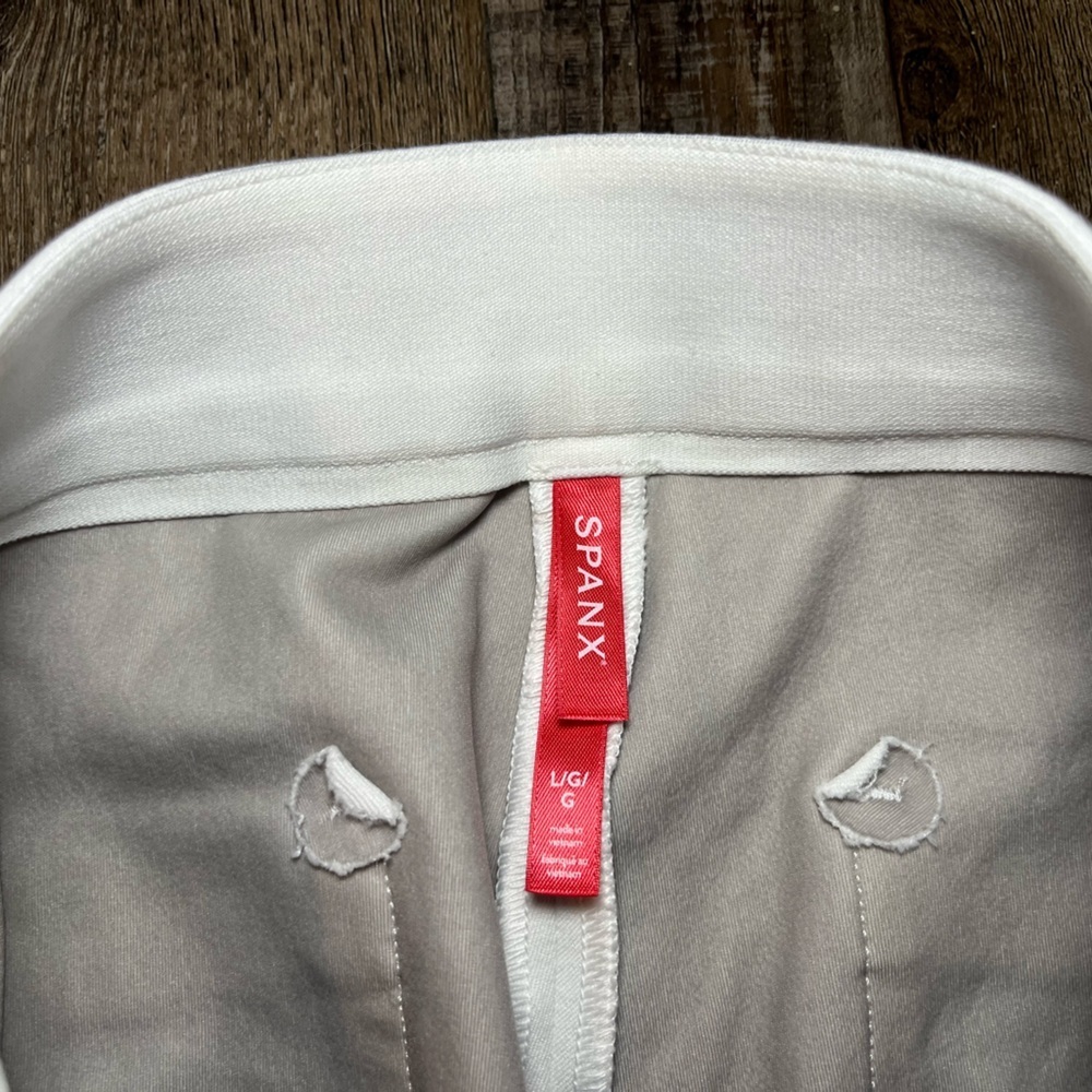 Spanx On-The-Go Cropped Kick Flare Pants Classic White Size Large - Picture 4 of 7
